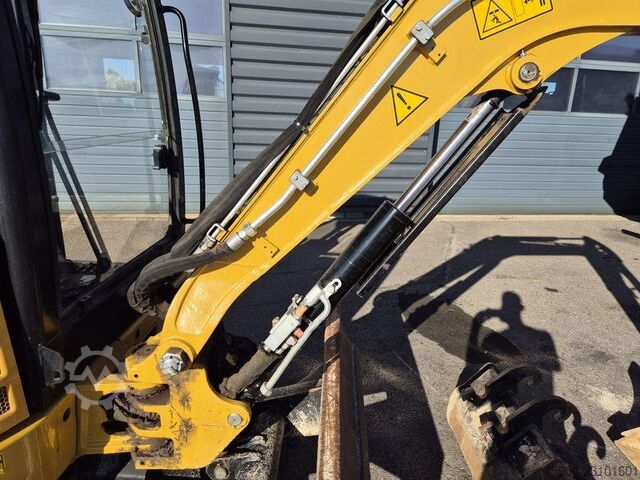  Caterpillar 302.7D