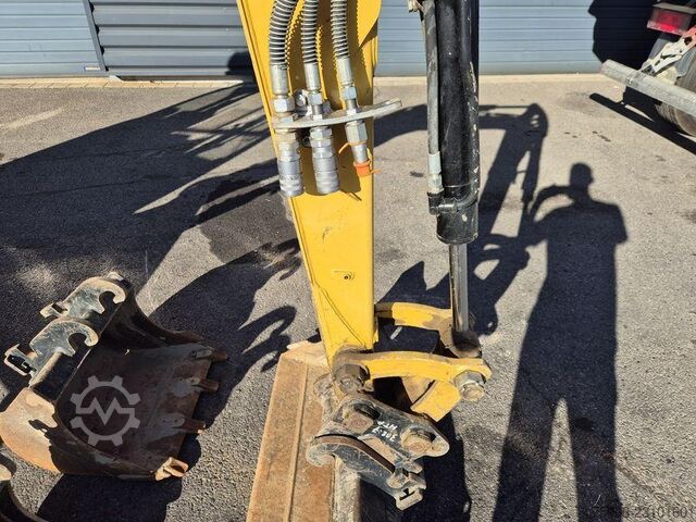  Caterpillar 302.7D