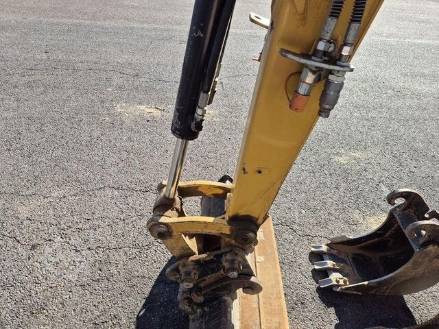  Caterpillar 302.7D