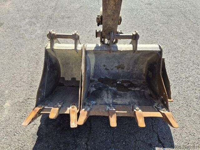  Caterpillar 305E2