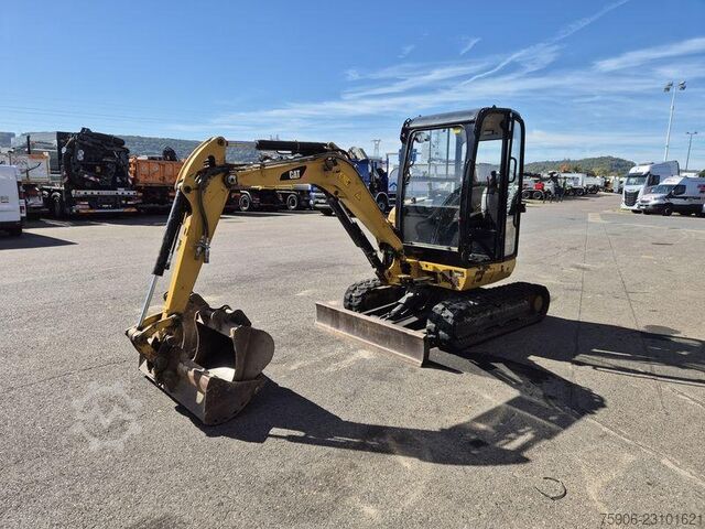  Caterpillar 302.7D