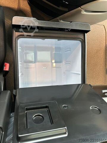  Iveco S-WAY