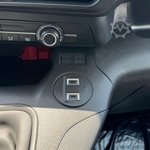 سيارة نقل مبردة FIAT furgone