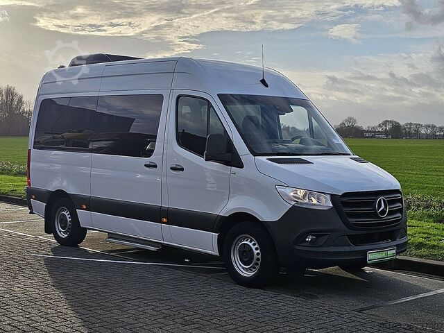 Passenger transportation MERCEDES-BENZ SPRINTER 317 L2H2 9-Pers + Lift !