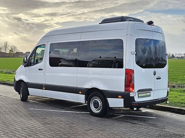Passenger transportation MERCEDES-BENZ SPRINTER 317 L2H2 9-Pers + Lift !