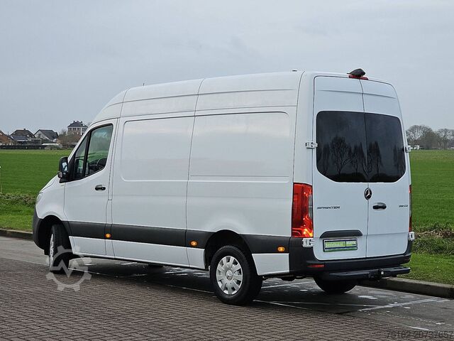High-roof van MERCEDES-BENZ SPRINTER 316 L2H2 Navi RWD!