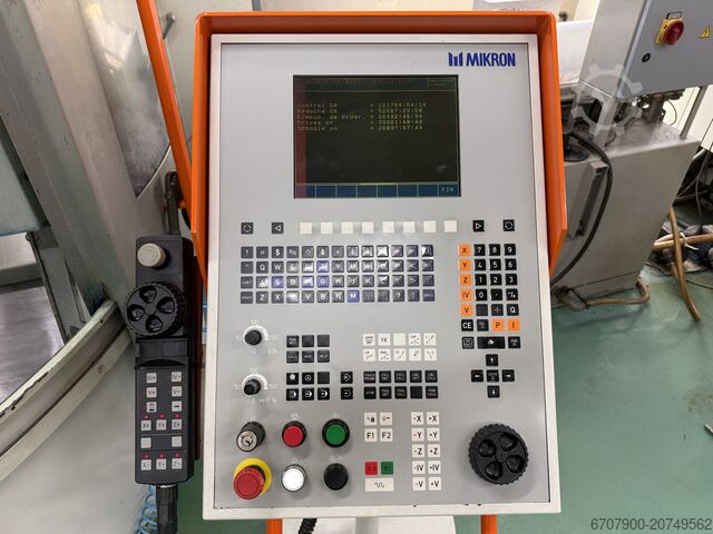 Universal-Bearbeitungszentrum Mikron HSM 400