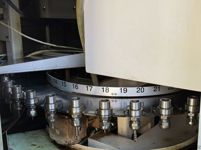 Universal-Bearbeitungszentrum Mikron HSM 400