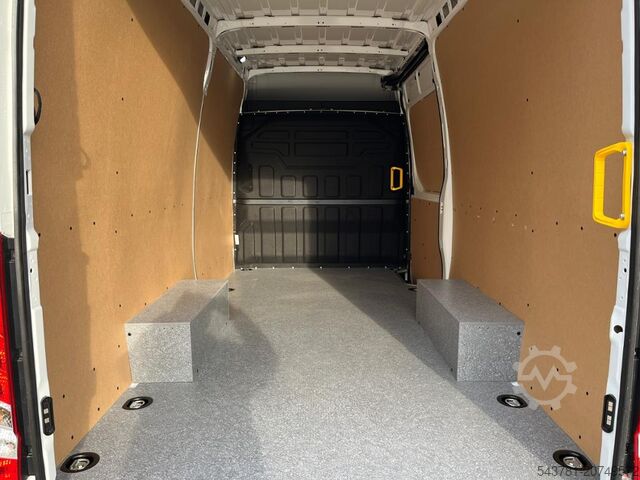 Минибус IVECO Daily 35S18HA8 V Automatik Fahrassist+LED+AHK