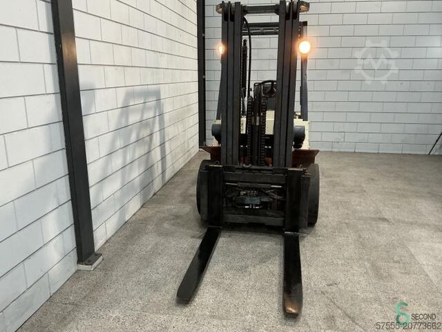 вилочный погрузчик Nissan FJ02A25