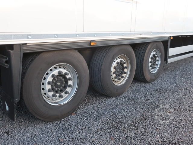 Рефрижераторный полуприцеп Schmitz Cargobull SKO 24 Doppelstock 1.410 h