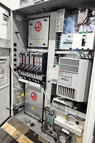 Vertikální obráběcí centrum Haas UMC-1000