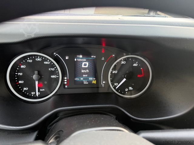 Transporter mit Koffer IVECO Daily 35C16 Koffer Ladebordwand 500kg