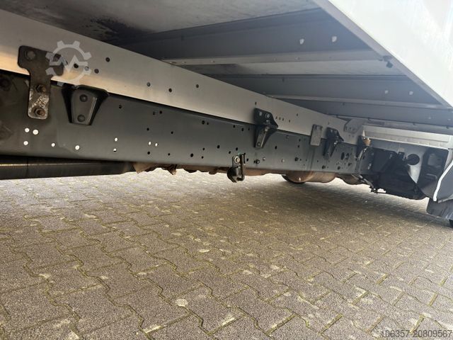 Transporter mit Koffer IVECO Daily 35C16 Koffer Ladebordwand 500kg