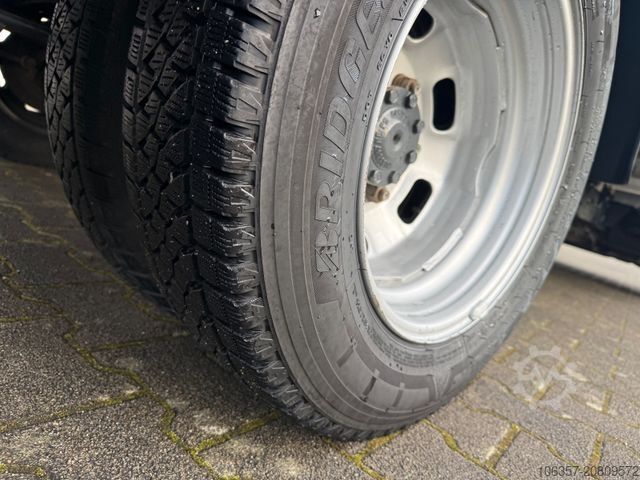 Transporter mit Koffer IVECO Daily 35C16 Koffer Ladebordwand 500kg