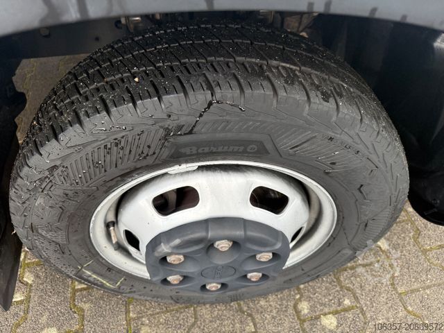 Transporter mit Koffer IVECO Daily 35C16 Koffer Ladebordwand 500kg