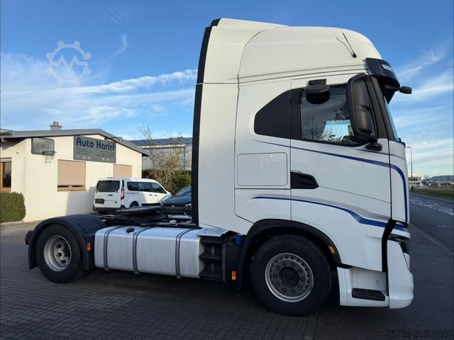 Tractora standard IVECO S-Way 480/Intarder/2xTank/Navi/Spoiler