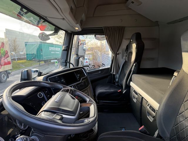 Tractora standard IVECO S-Way 480/Intarder/2xTank/Navi/Spoiler