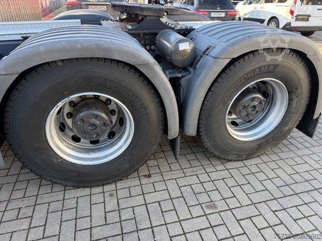 Tractora standard SCANIA R580 6x4/Retarder/AP Achse/VOLLLUFT/GZG:80000 KG