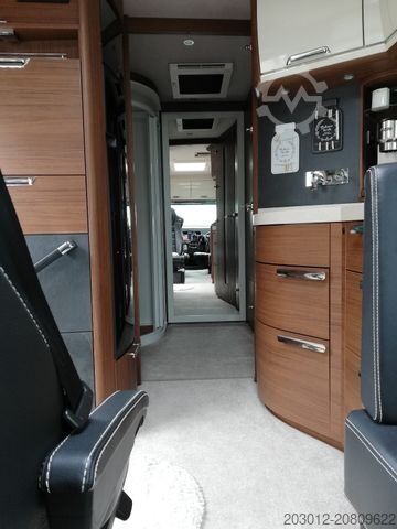 Camper integrale NIESMANN+BISCHOFF Flair 880 BE