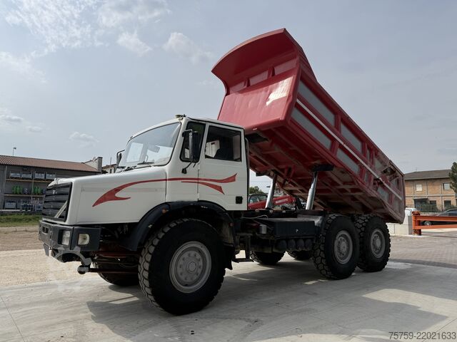 Camión volquete Perlini 131/33 Dumper 6x4