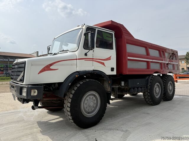 Camión volquete Perlini 131/33 Dumper 6x4