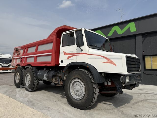 Camión volquete Perlini 131/33 Dumper 6x4