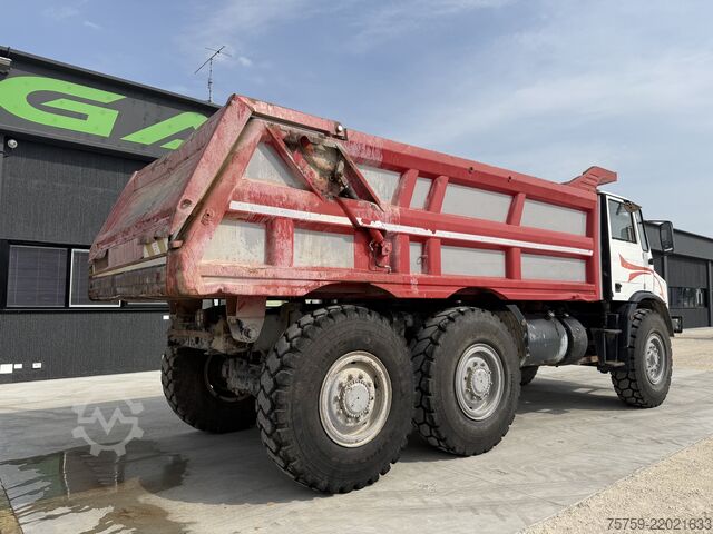 Camión volquete Perlini 131/33 Dumper 6x4