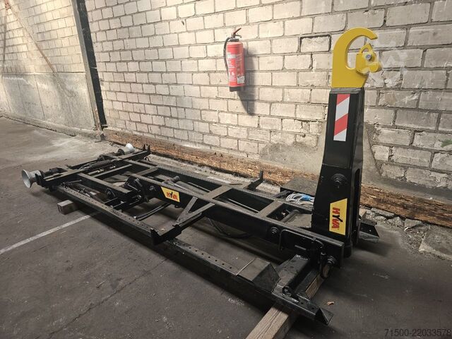 Titan city hooklift device Hyva 03-28-K-DIN-BF