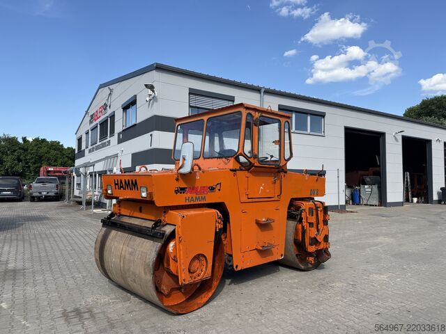 Xe lu rung tandem Hamm DV8.21 Tandemwalze Kantenschneider