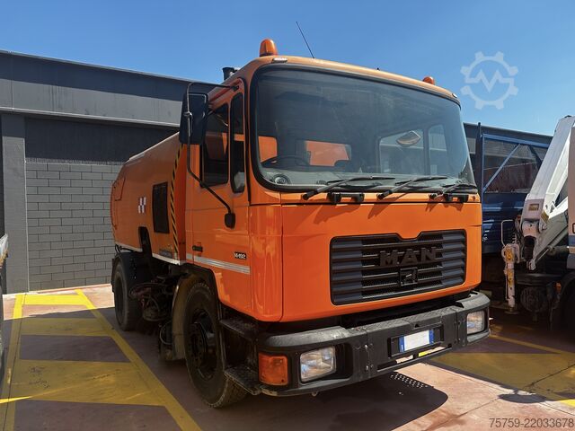 ঝাড়ু ট্রাক MAN 14.192 F Kehrmaschine SCHÖRLING 4x2