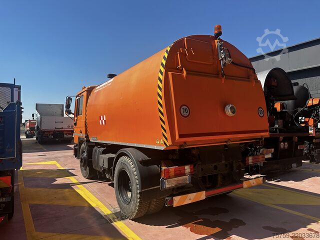 ঝাড়ু ট্রাক MAN 14.192 F Kehrmaschine SCHÖRLING 4x2
