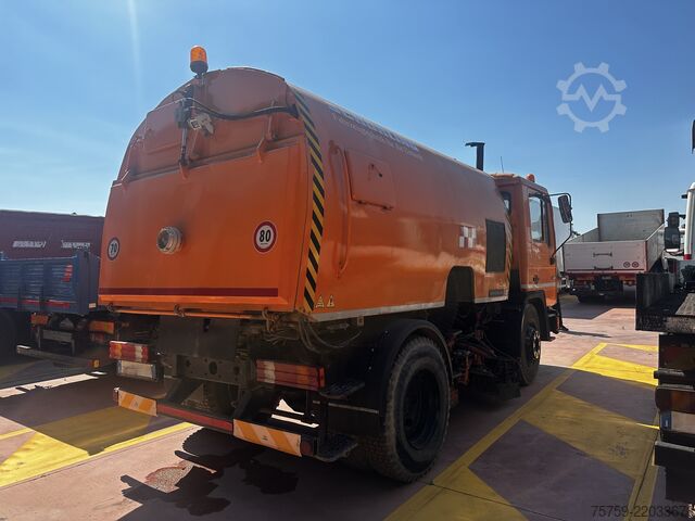 ঝাড়ু ট্রাক MAN 14.192 F Kehrmaschine SCHÖRLING 4x2