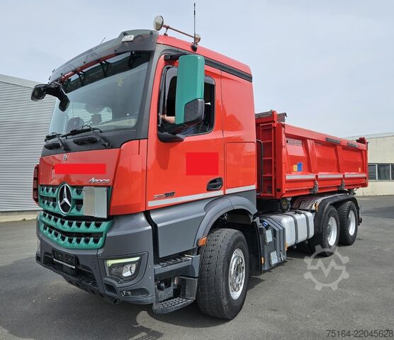 Kolmisivuinen kippiauto Mercedes-Benz Arocs 2658 LK 6x4 Bordmatik