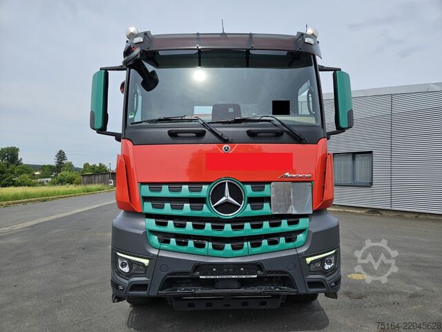 Kolmisivuinen kippiauto Mercedes-Benz Arocs 2658 LK 6x4 Bordmatik