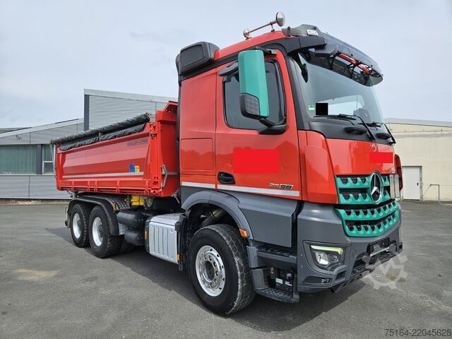 Kolmisivuinen kippiauto Mercedes-Benz Arocs 2658 LK 6x4 Bordmatik