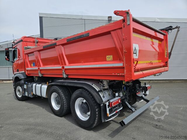 Kolmisivuinen kippiauto Mercedes-Benz Arocs 2658 LK 6x4 Bordmatik