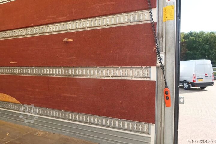 Koffer MAN TGL 12.250 Bakwagen + Laadklep DHollandia 2000 kg