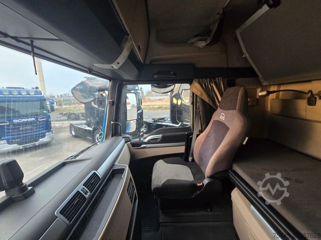 標準トラクターユニット MAN TGX 18.510 *2X VORHANDEN*ACC*2X TANK * RETARDER