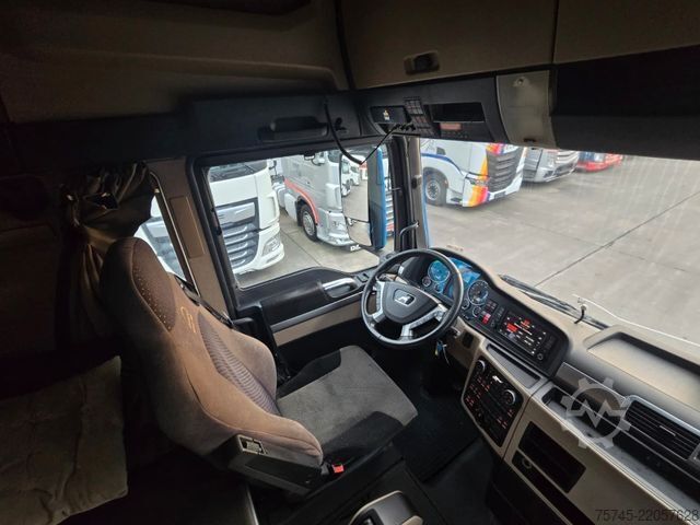 標準トラクターユニット MAN TGX 18.510 *2X VORHANDEN*ACC*2X TANK * RETARDER