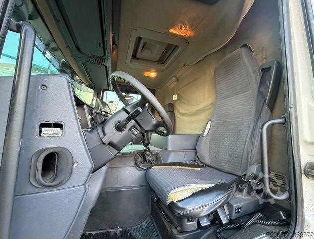 Kassabíll SCANIA P230 EURO 3 AIRCO MANUAL GEARBOX VAN BEURDEN ISO