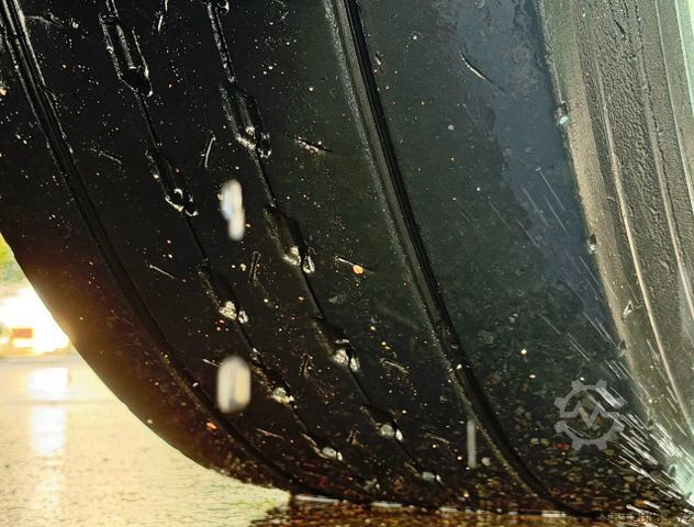 Kassabíll SCANIA P230 EURO 3 AIRCO MANUAL GEARBOX VAN BEURDEN ISO