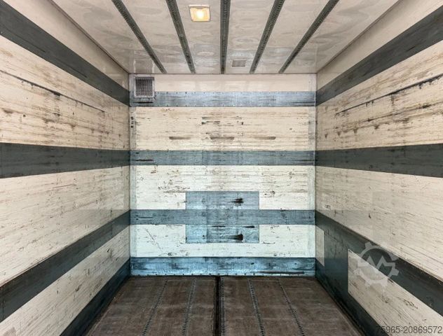 Kassabíll SCANIA P230 EURO 3 AIRCO MANUAL GEARBOX VAN BEURDEN ISO