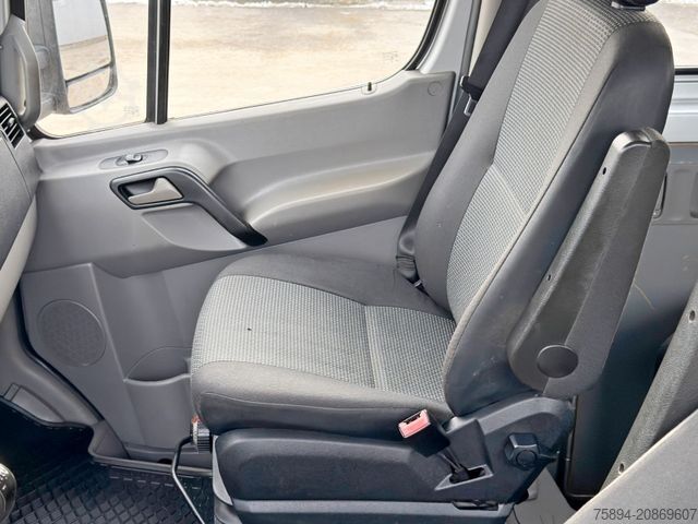 Dodávka s hydraulickým ramenom na podvozku nákladného auta MERCEDES-BENZ Sprinter 519 CDI * 4x4 * TOP