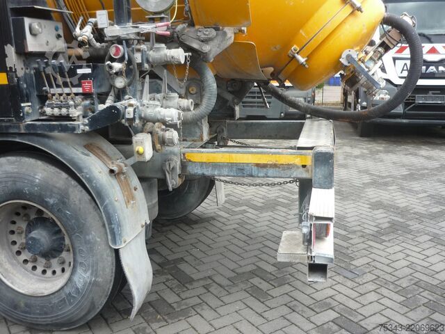 Tank Renders ROC 16.30 Droge stoffen oplegger Met DAF XF