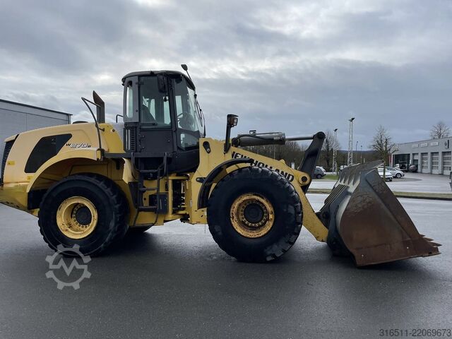 Laadur New Holland W270B