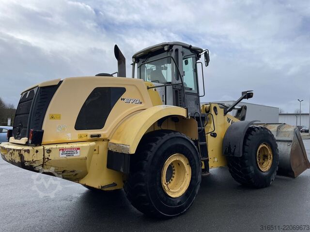 Laadur New Holland W270B