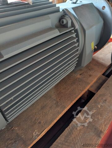 Växelmotor SEW-EURODRIVE RF802 DV160L4