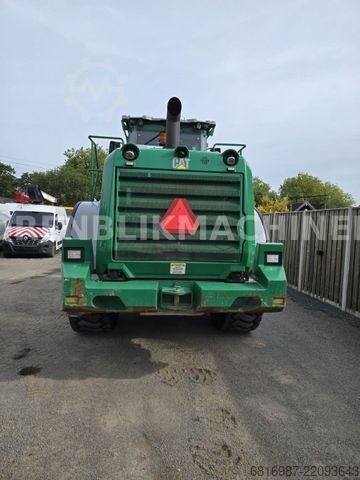 Колісний навантажувач CATERPILLAR 950M