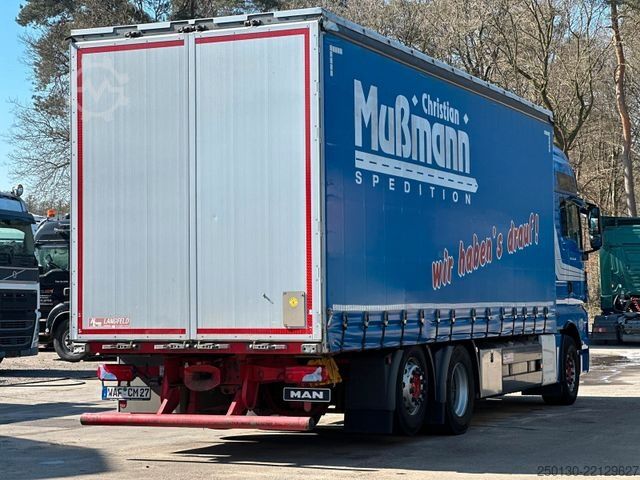 Camión plataforma con toldo MAN TGX 26.440 6x2 BL Plane & Retarder /EDSCHA